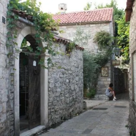בית הארחה Quaint & Affordable In Traditional Stone House